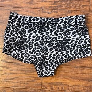 Luna Lea pole Leopard Print Women's Shorts